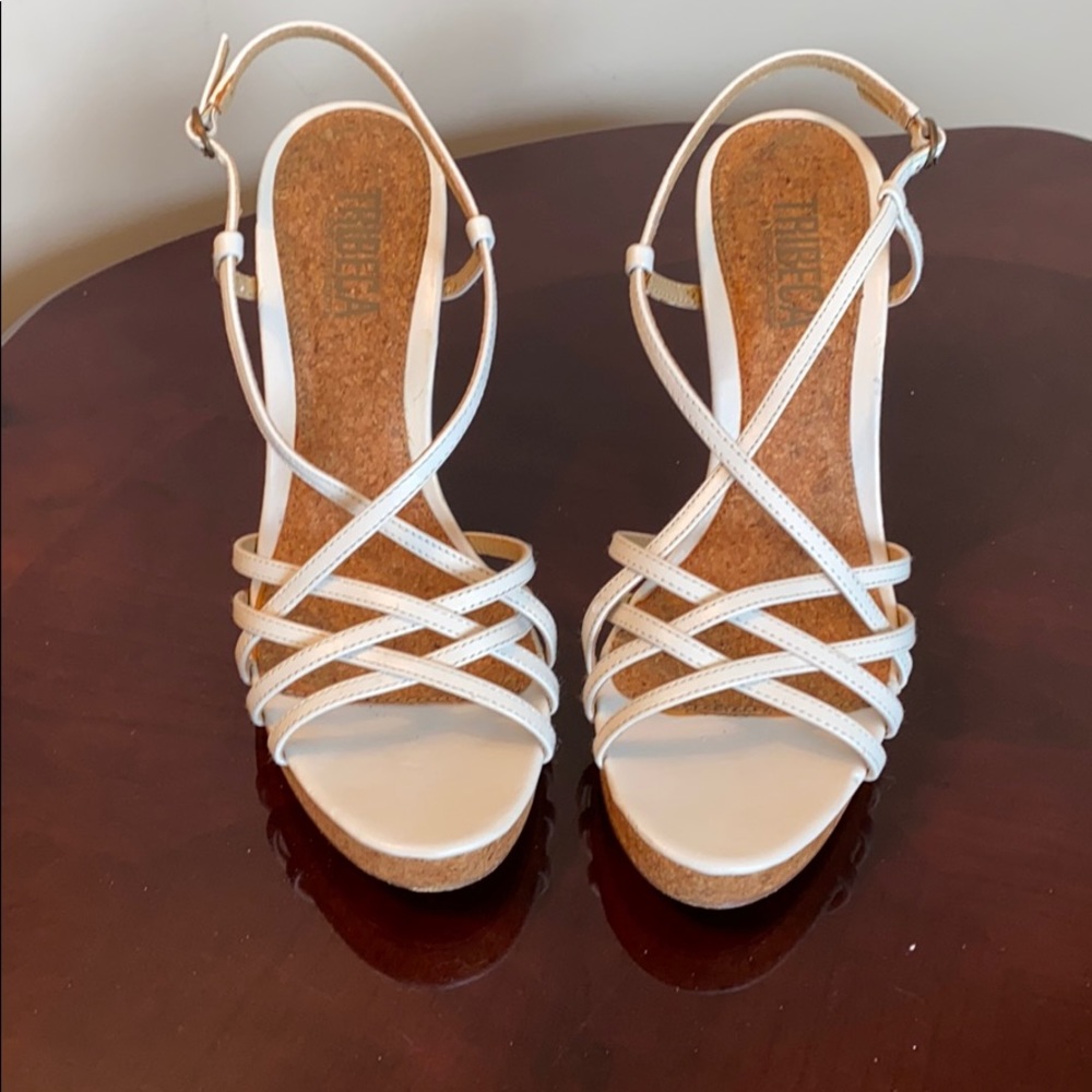 TRIBECA Kenneth Cole White Sandals